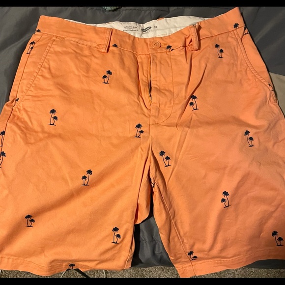 Cargo shorts - Picture 1 of 3